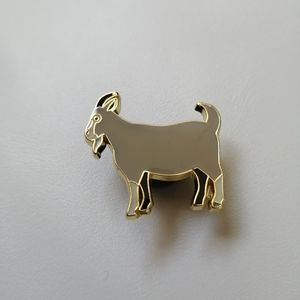 📍2/20$ The Goat Enamel Pin NWOT